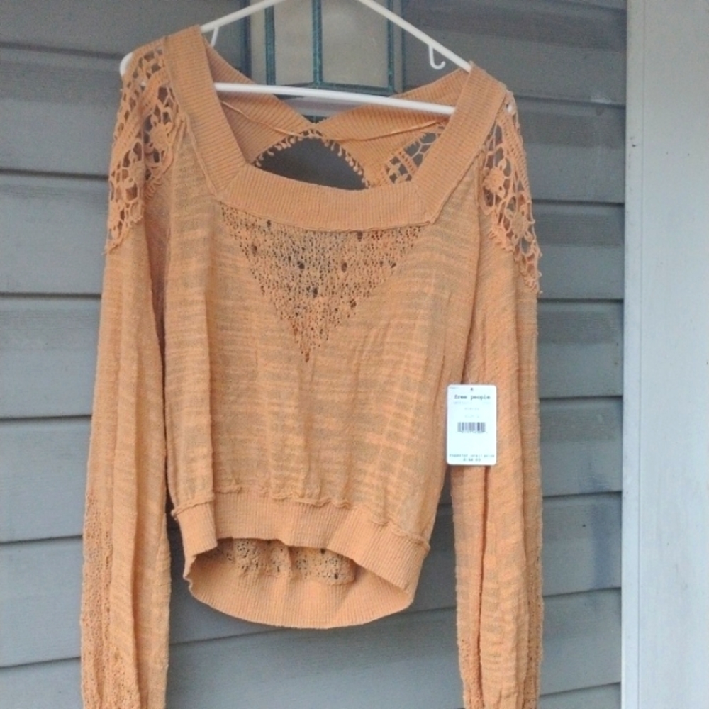 NWT Free People Sweater Size Large color Mimosa
